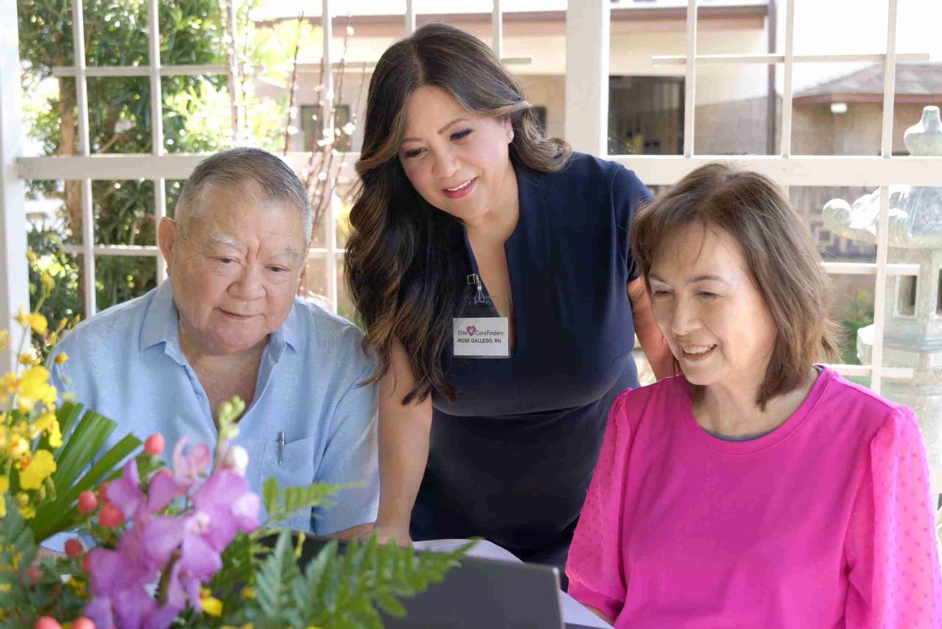 Senior care advisor consulting with a family about Hawaii senior care placement options